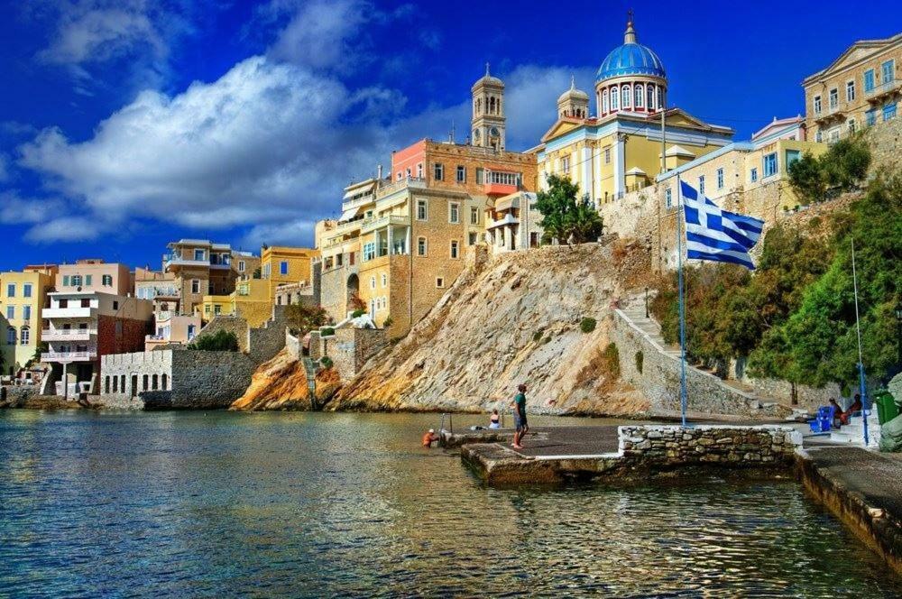 Traditional Medieval Stone House In "Ano Syros" Exteriör bild