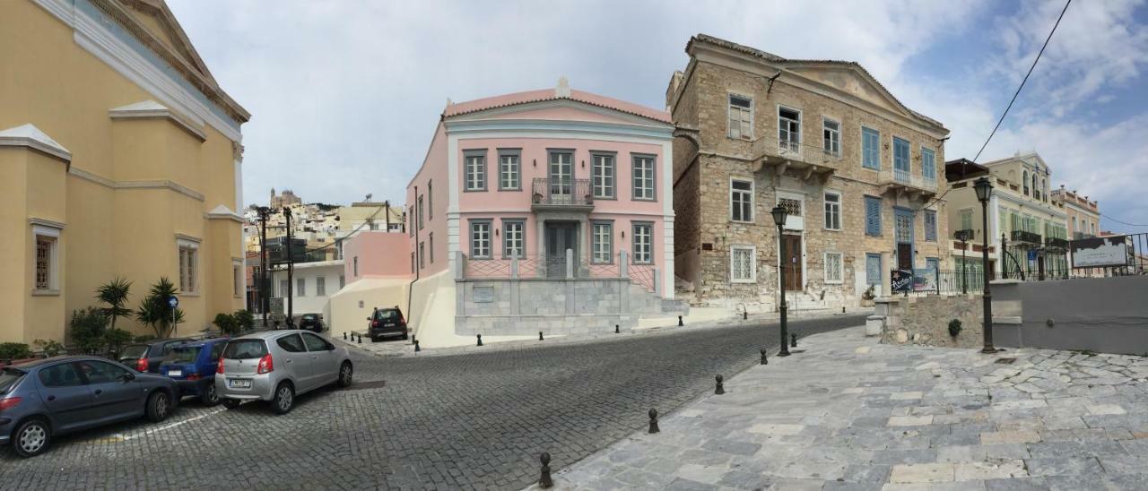 Traditional Medieval Stone House In "Ano Syros" Exteriör bild